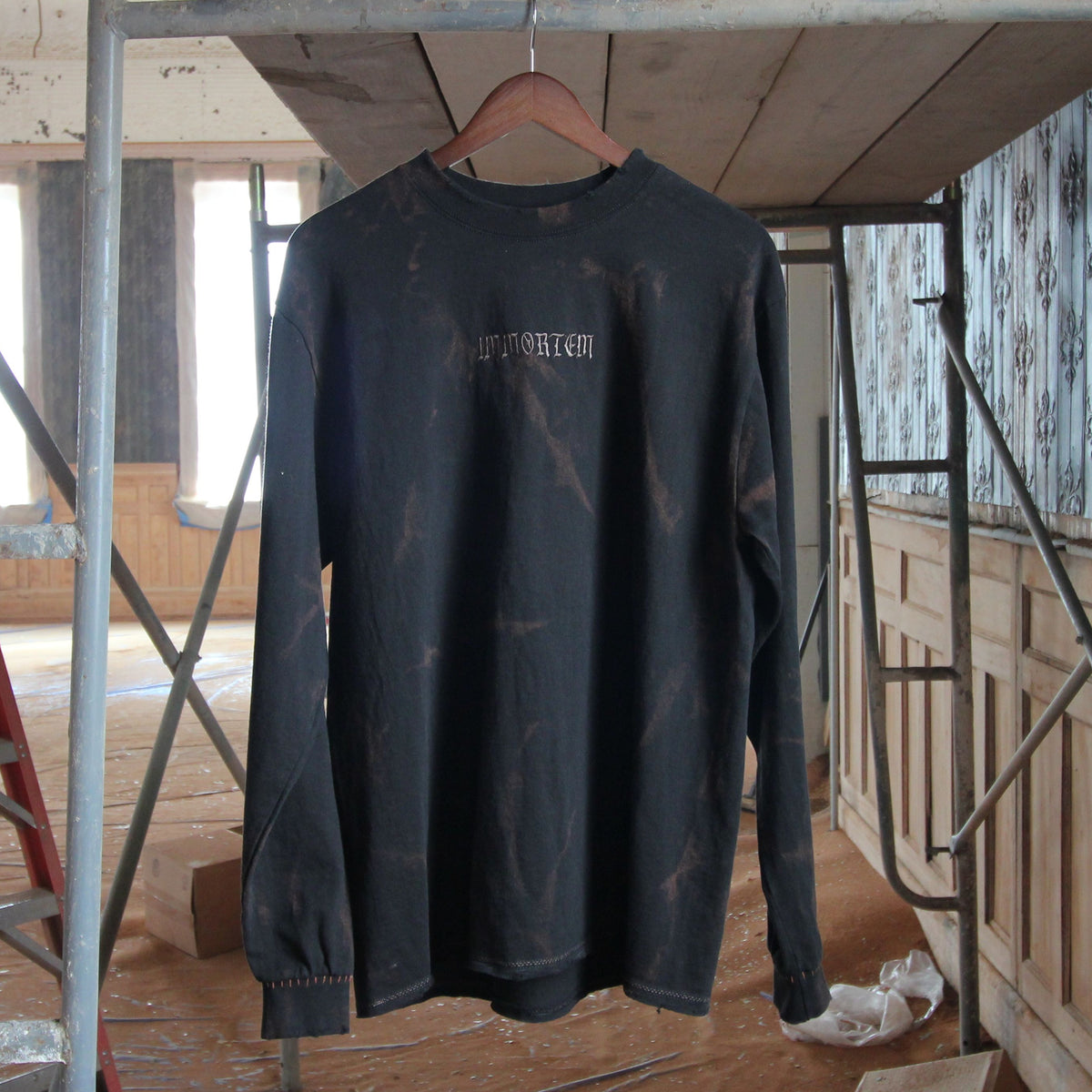 RUSTED RELIC LONG SLEEVE